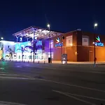 Solo Familias Duplex En Casa Adosada