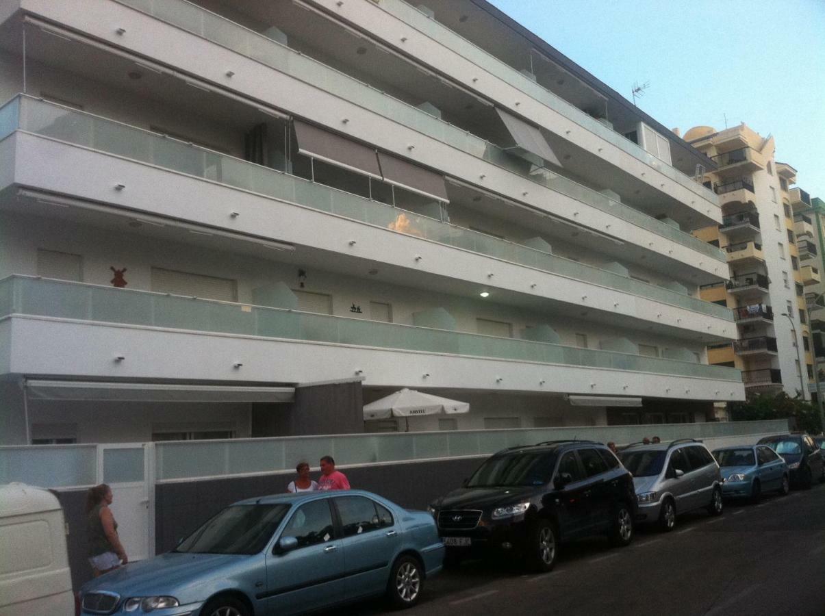 Cala Blanca Solo Familias Gandia