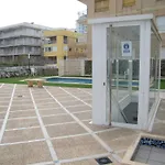 Apartamento En Playa De Gandia: 1 Dormitorio, Frente Al Mar, A/A, Piscina, Parking, Exclusivo Familias - Es-314-9