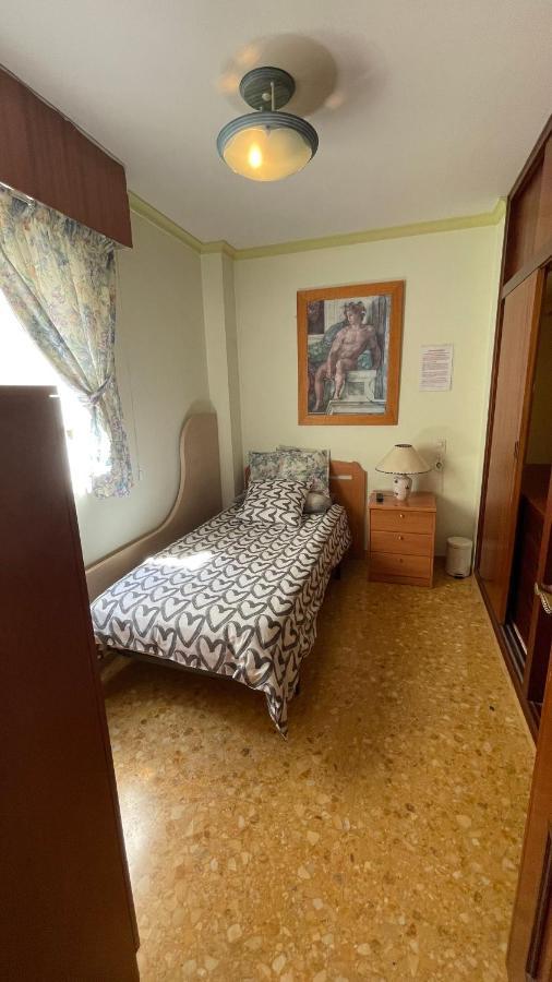 Hostel En A 5 Min Del Centro Historico Gandia