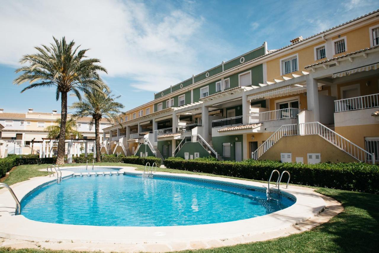 Townhouse With Terraces And Communal Pool Gandia