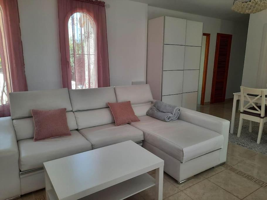 Lovely Flat With Heated Pool Apartamento Gandía