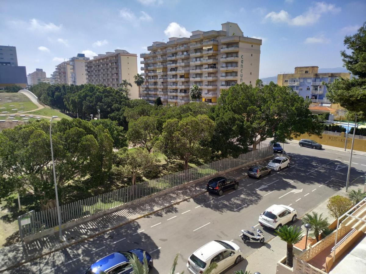 Apartamento En Playa De Con Piscina Gandía