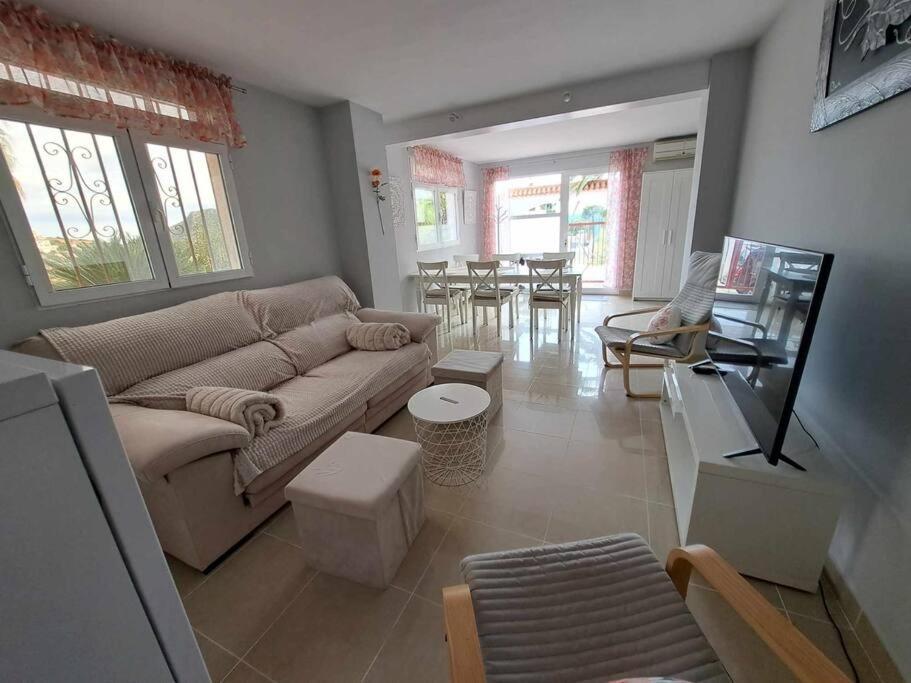 Modern And Heated Pool Apartamento *