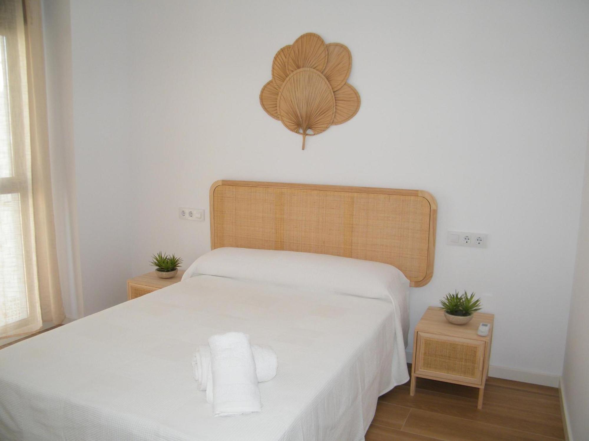 Apartamento En Playa De Gandia: 2 Dorm, Aire Acond, Piscina, Parking. Exclusivo Familias - Es-314-16 *