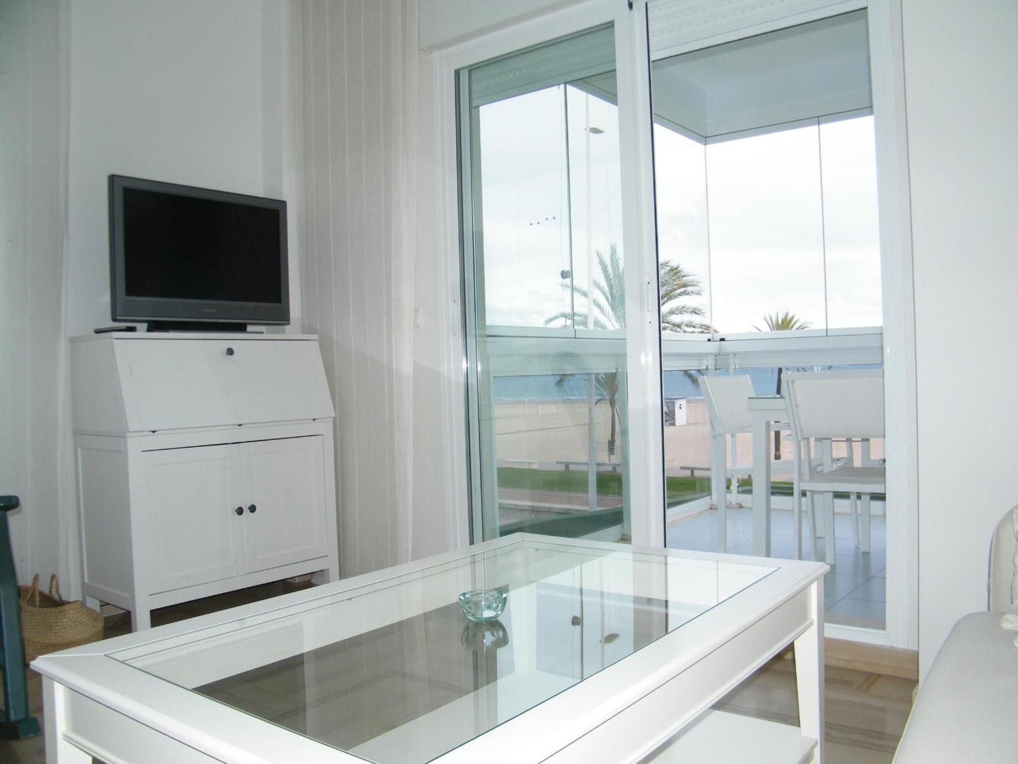 Apartamento En Playa De Gandia: 1 Dormitorio, Frente Al Mar, A/a, Piscina, Parking, Exclusivo Familias - Es-314-9 Apartment *