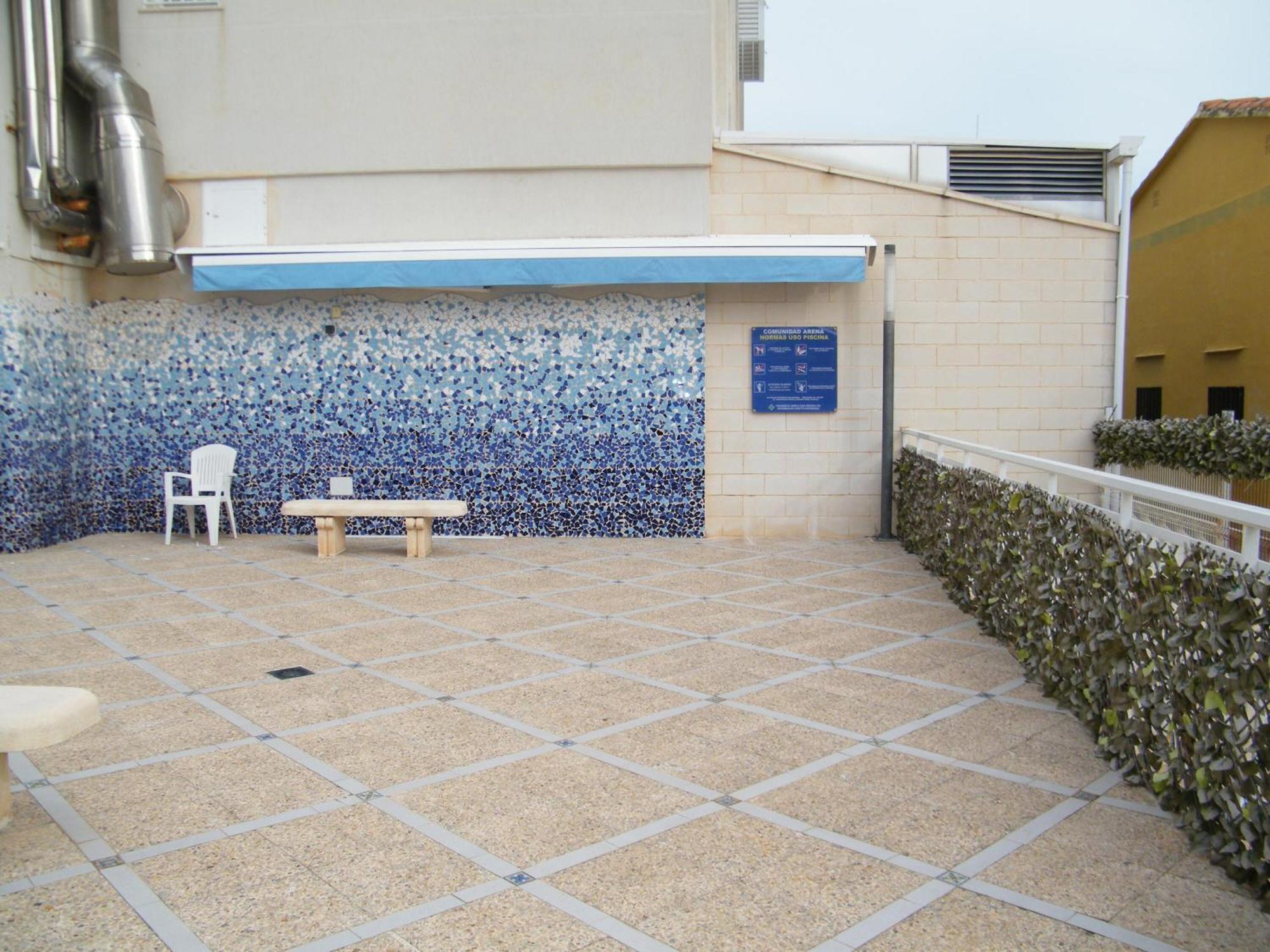 Apartamento En Playa De Gandia: 1 Dormitorio, Frente Al Mar, A/a, Piscina, Parking, Exclusivo Familias - Es-314-9 *