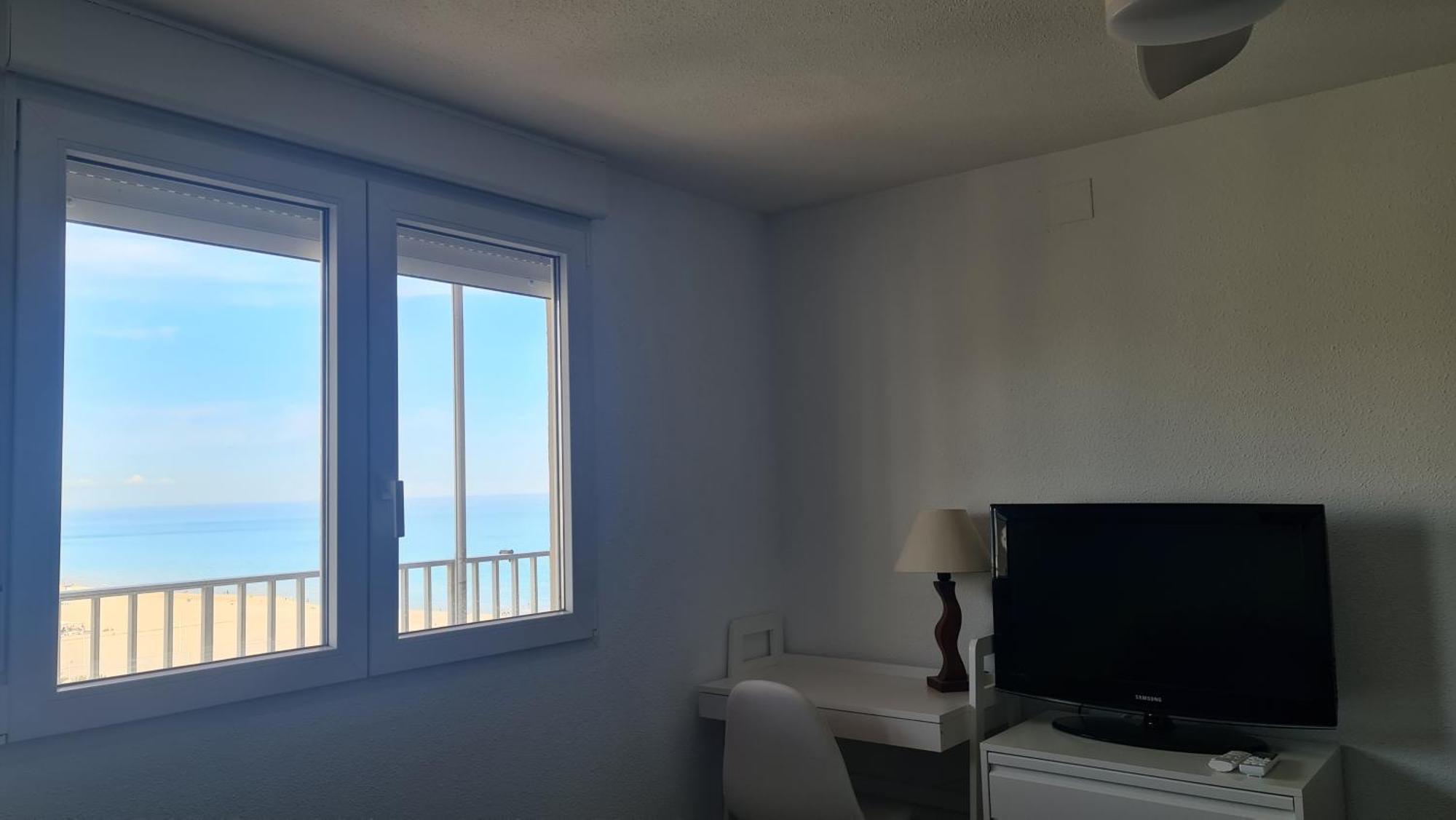 Primera Linea Solo Familias Apartamento Gandía