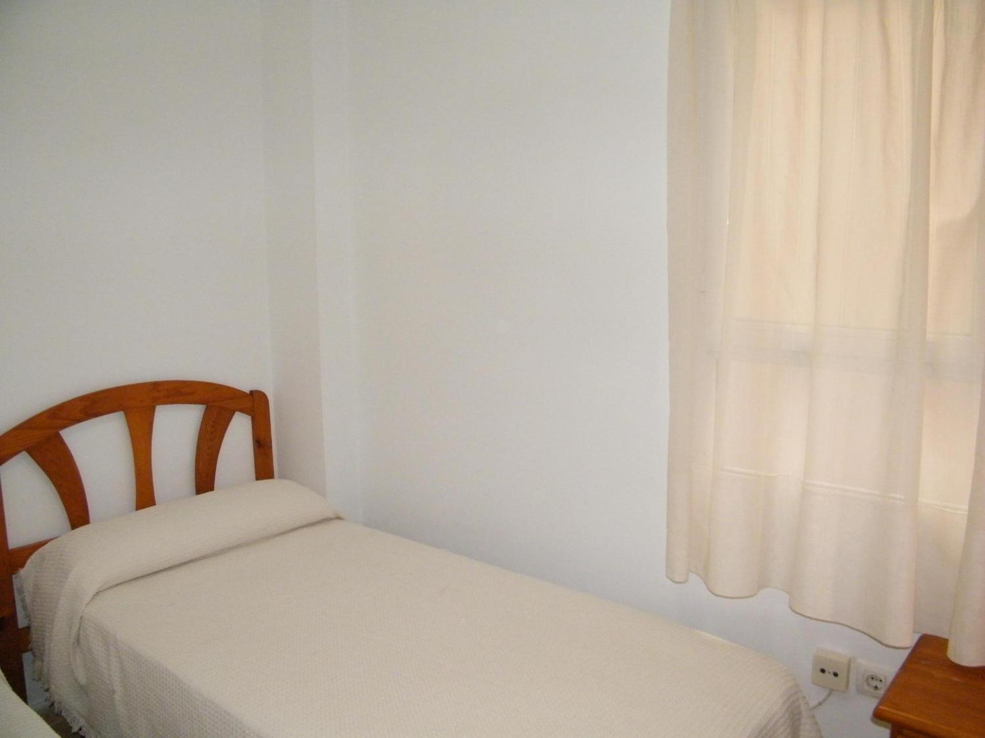 Con A/c, 2 Y Terraza En Gandia, Cerca De Comercios Y Playa - Es-314-20 * Gandía