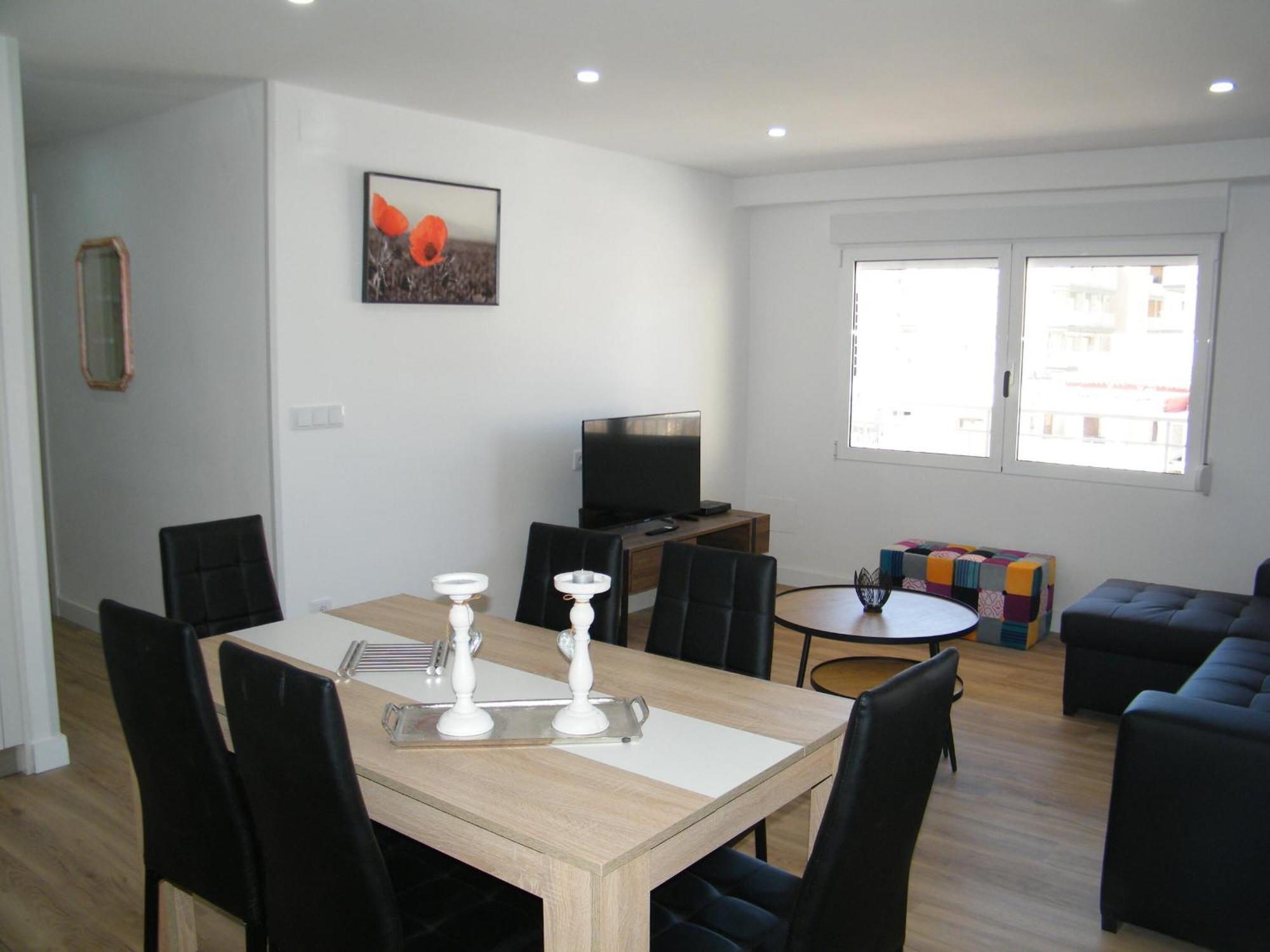 Playa De Gandia, Renovado En Primera Linea Con Terraza, Aire Acondicionado Y Parking - Es-314-22 Apartamento Gandía