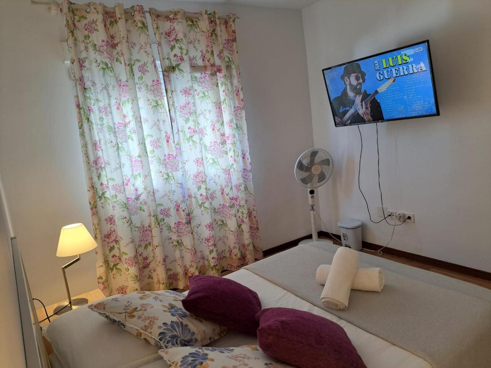 Habitación en casa particular Continental - Private Tv