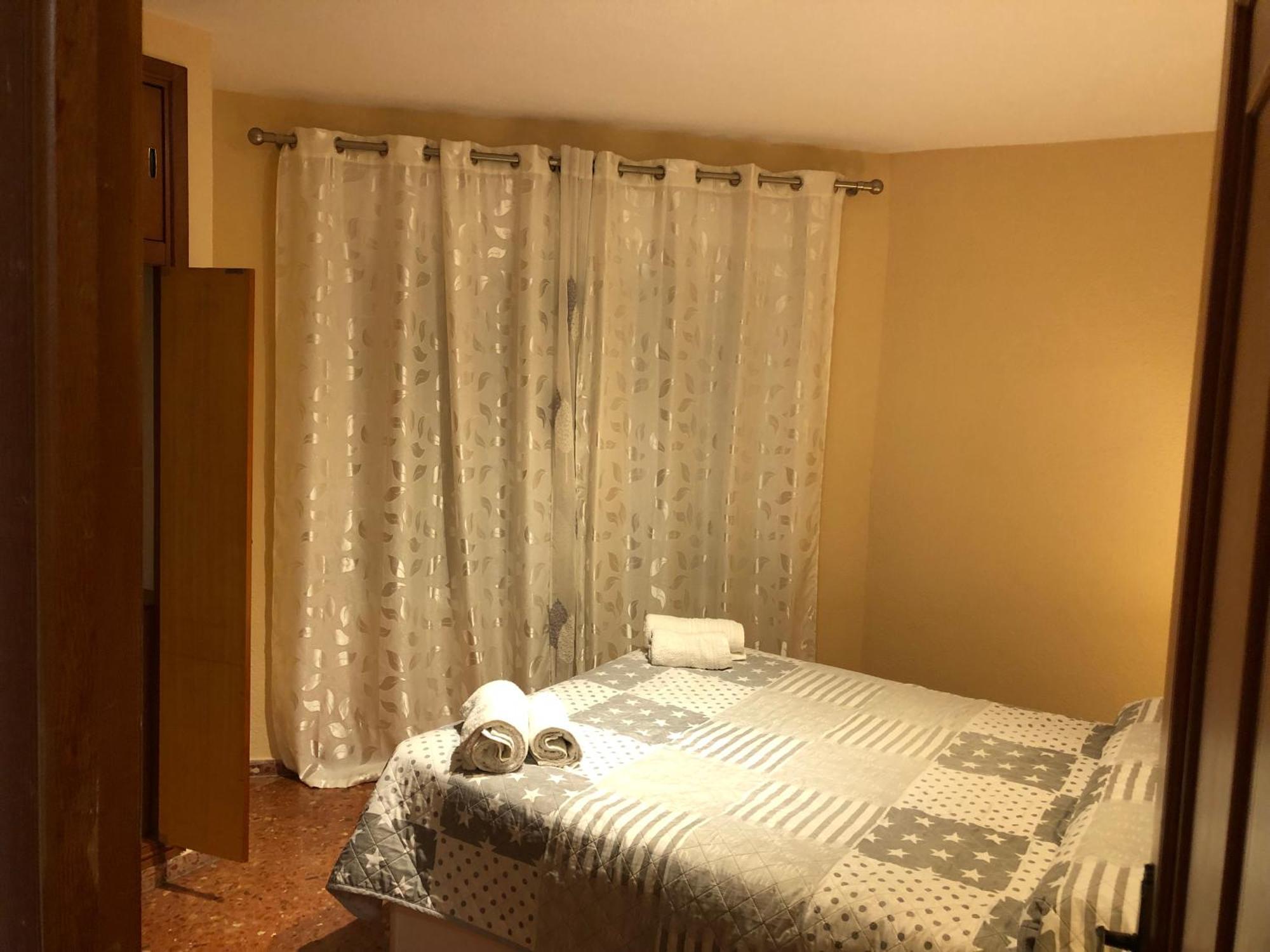 Apartamento Doble Con Bano Privado,gandia En Piso Compartido Con Anfitriones