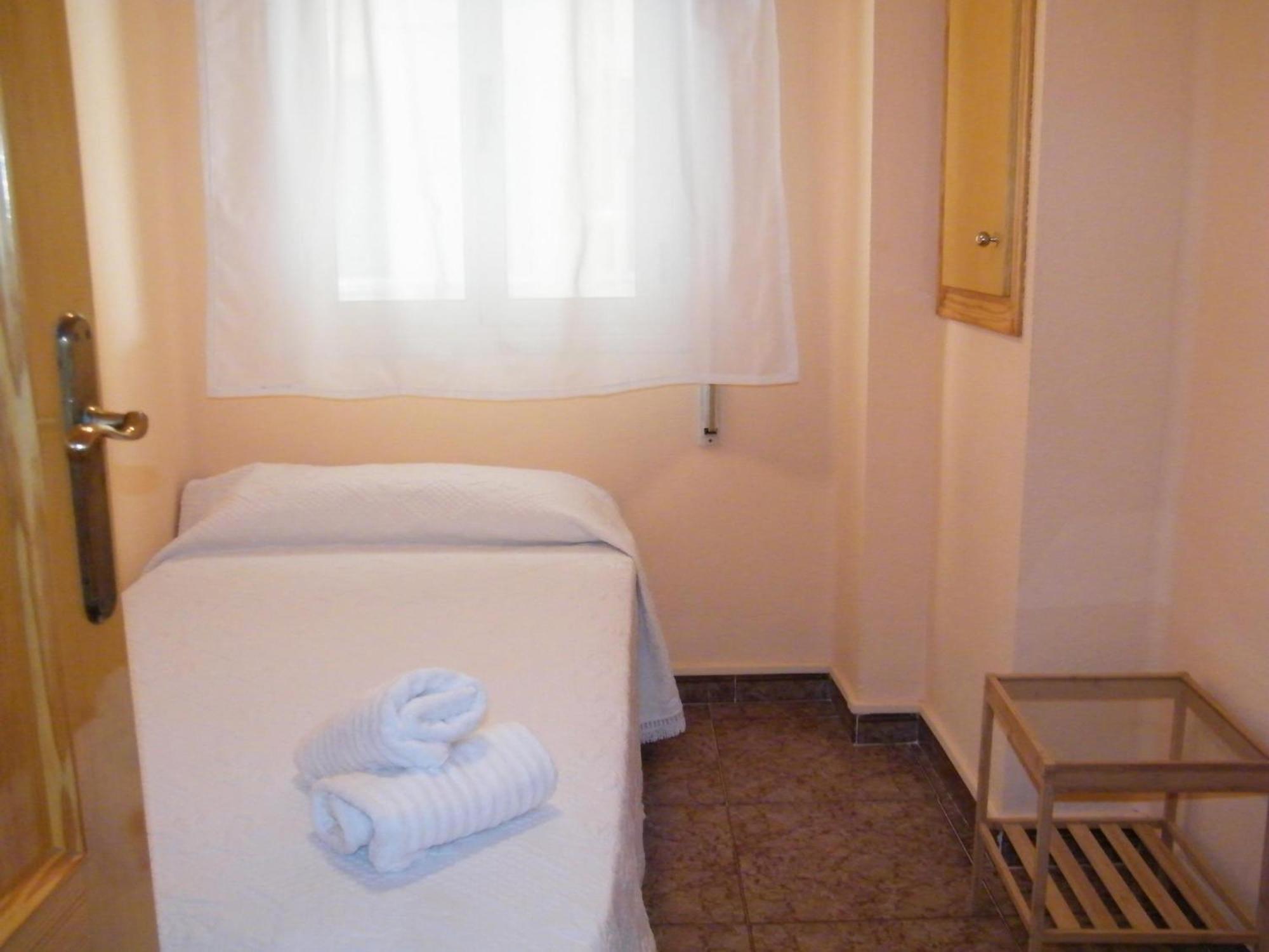 Apartamento Playa De Gandia, Primera Linea Frontal Al Mar. 3 A/a. Exclusivo Familias - Es-314-36 *