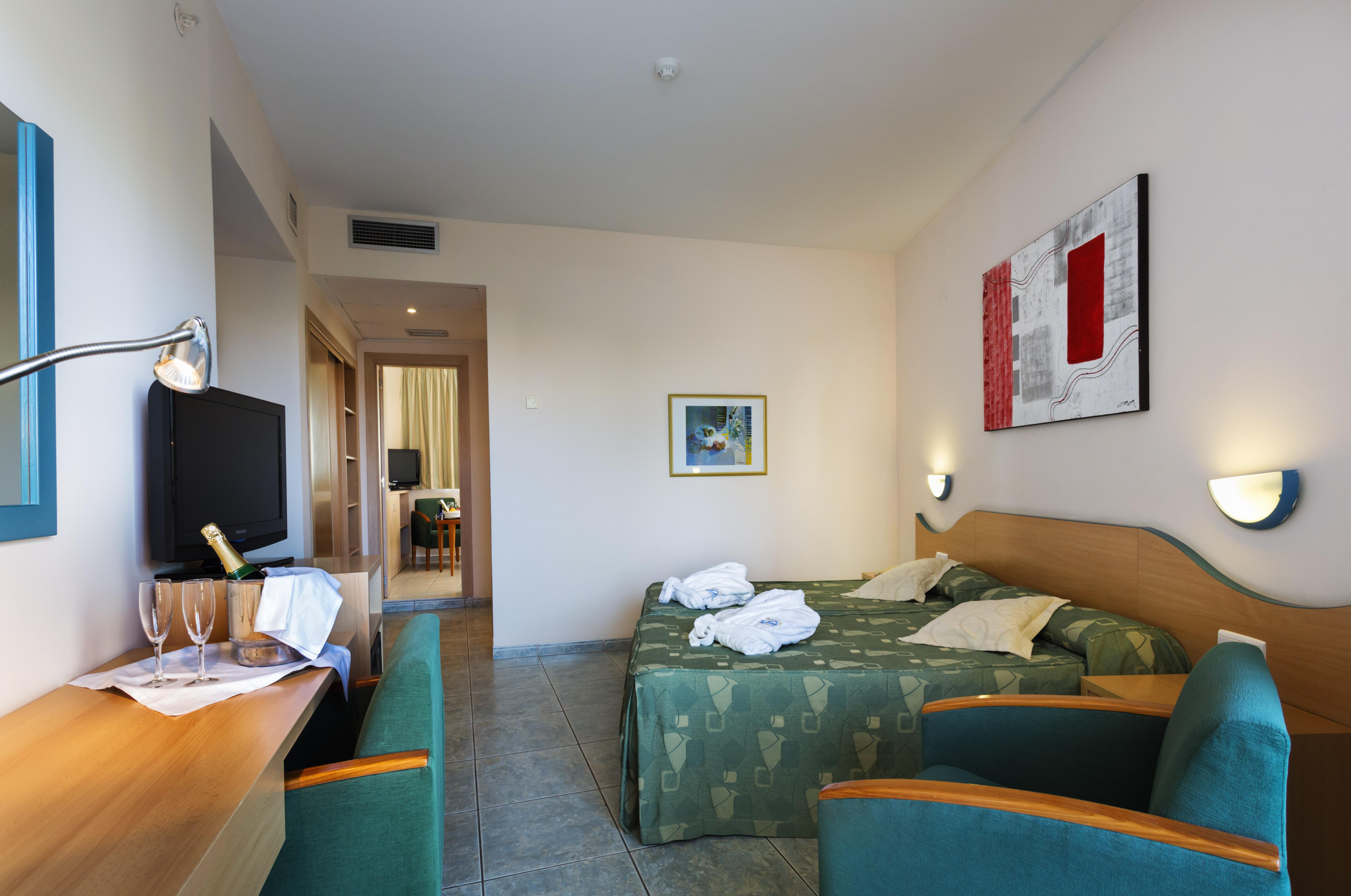 Hotel Rh Arena 4*