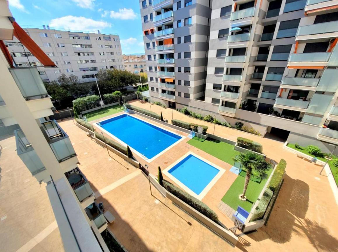 Apartamento En La Playa De Con Cochera *