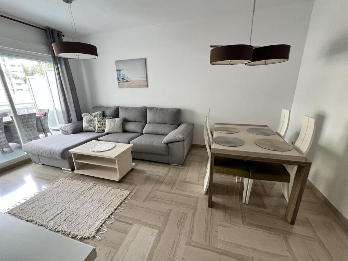 Apartamento Modern With A Big Pool And Free Parking *
