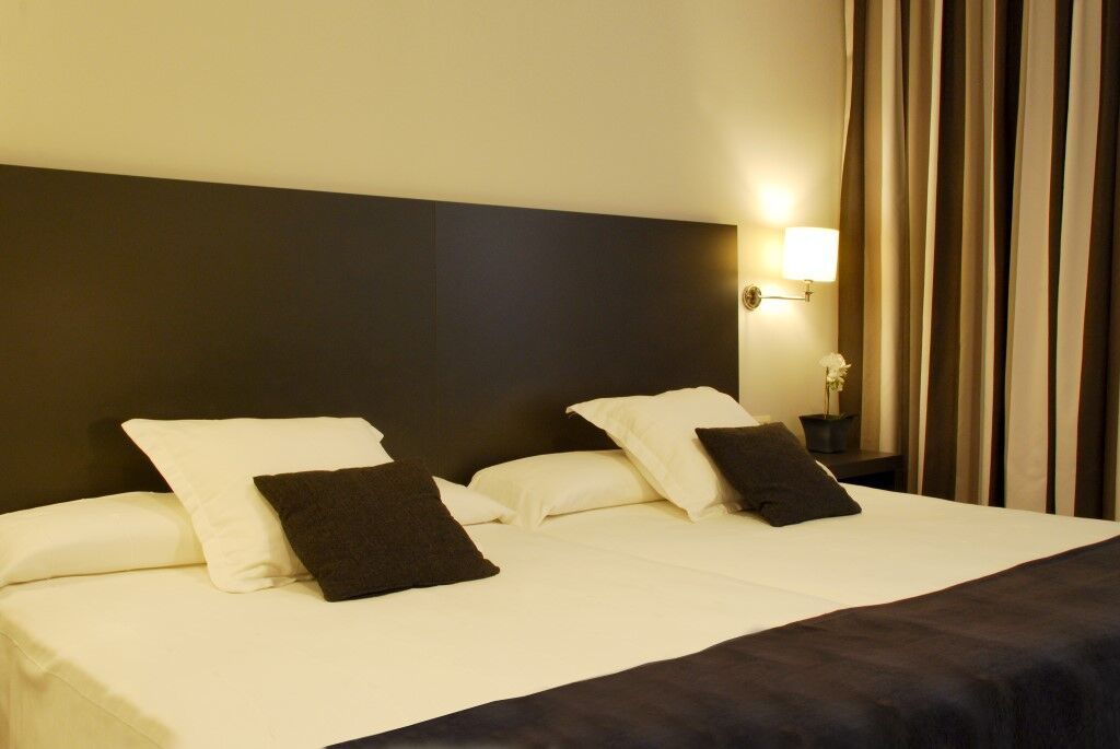 Robles Hotel 3*